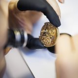 De nombreuses entreprises jurassiennes sont actives dans l'horlogerie (image symbolique). KEYSTONE/VALENTIN FLAURAUD
